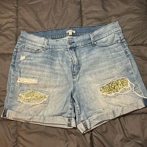 Women’s Juicy Couture shorts size 16. Gold and silver rhinestone.